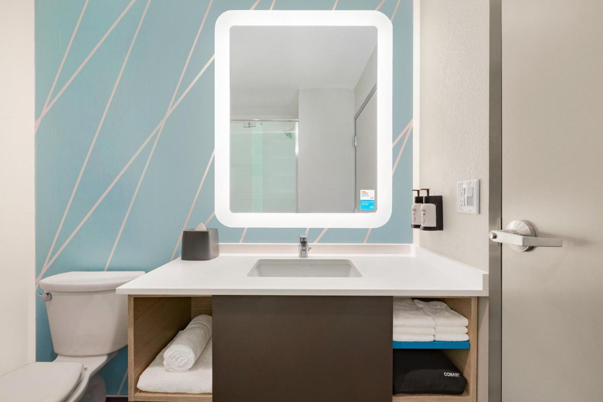 Avid Hotel - Staunton By Ihg Zewnętrze zdjęcie